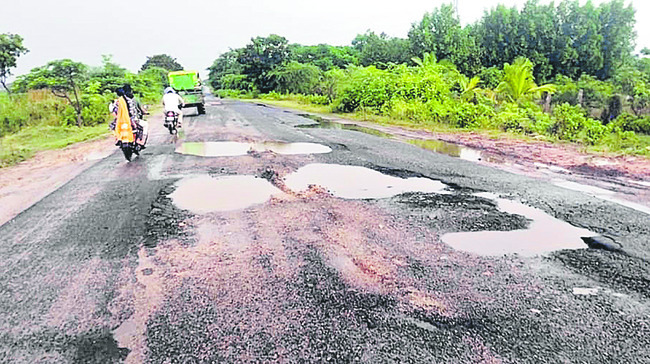 భారీ వర్షం.. అతలాకుతలం 1