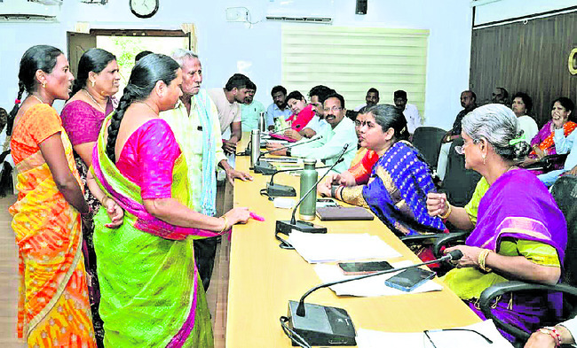 ప్రజెంట్ మేడమ్..1