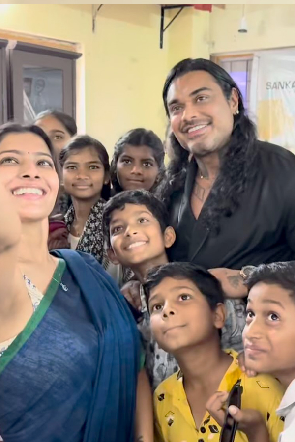 Hanuman Actress Varalakshmi And Her Husband With Orphans Photos8