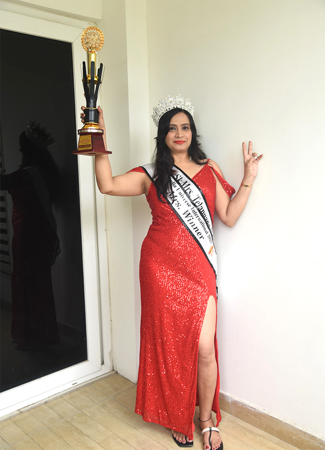 SK Mrs India Universe International Priyanka Tare14