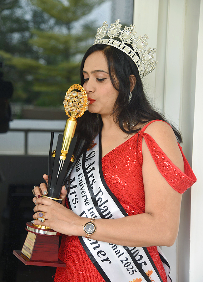 SK Mrs India Universe International Priyanka Tare17