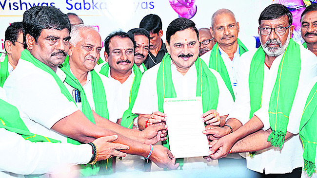యోగా పోటీల్లో విద్యార్థుల ప్రతిభ  
2
