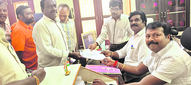 అక్షరాస్యత పెంపొందించాలి 
2