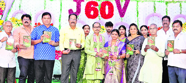 అరుణకీర్తిపతాకకు గజల్‌ కవి పురస్కారం
1