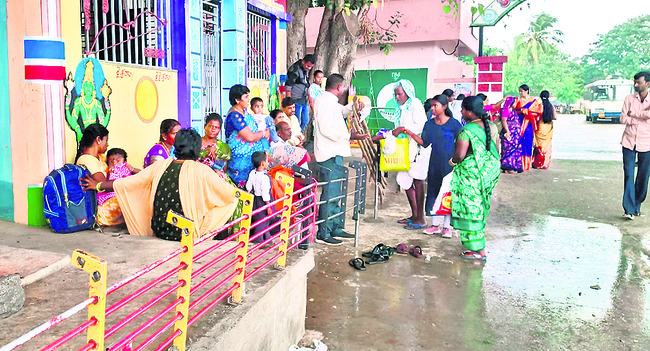 ప్రయాణికులు ఫుల్..సౌకర్యాలు నిల్1