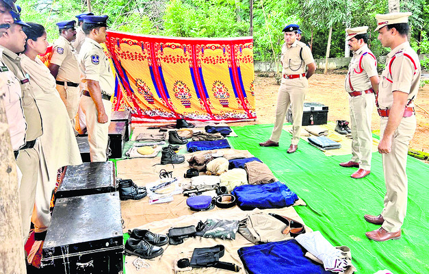 విధుల్లో అప్రమత్తంగా ఉండాలి
1