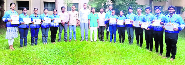 యోగా పోటీల్లో విద్యార్థుల ప్రతిభ  
1