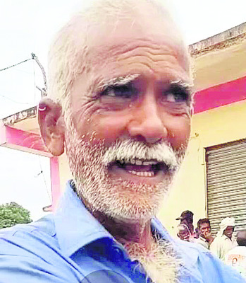 రెండు బస్తాలే ఇచ్చారు 
1
