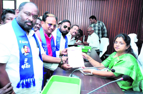 బాస్కెట్‌బాల్‌ జిల్లా జట్ల ఎంపిక  
1
