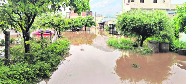 కరువు తీరేలా వర్షం1