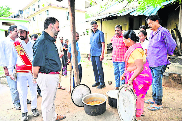అప్రమత్తంగా ఉండాలి1