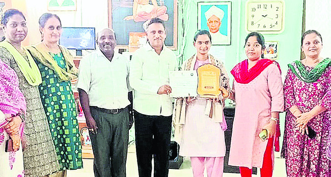 రాష్ట్రస్థాయి డిబేట్లో ‘గంగోత్రి’కి ప్రథమస్థానం 1