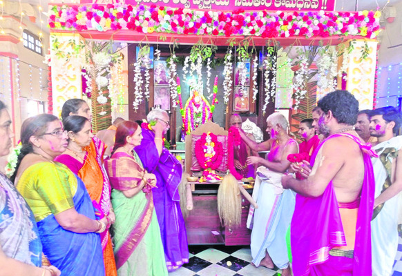 ముగిసిన రాఘవేంద్రస్వామి ఆరాధనోత్సవాలు 
1