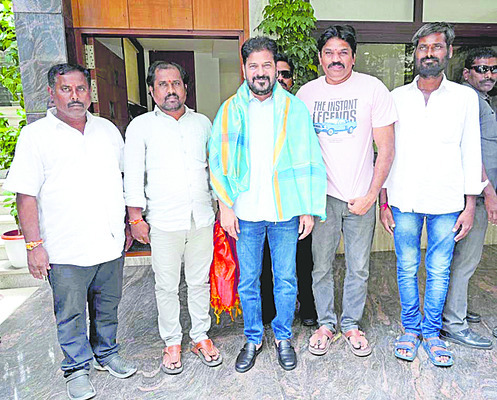 ఆలయాలను కూల్చడం  ప్రభుత్వానికి సిగ్గుచేటు   2