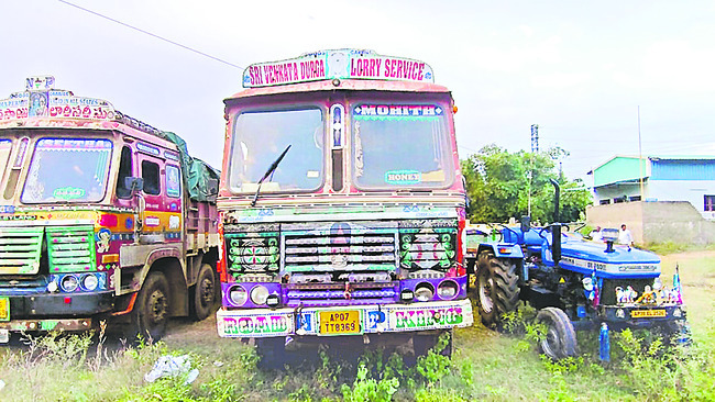 పిఠాపురంలో.. చోర సైనికులు?1