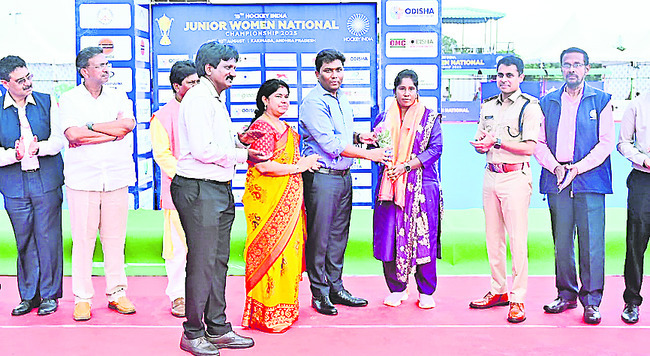 ముగిసిన జాతీయ జూనియర్ మహిళా హాకీ పోటీలు 1