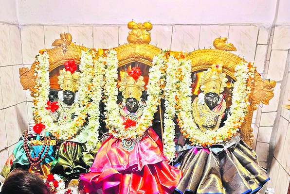 నాగార్జునసాగర్‌ డ్యామ్‌పై హర్‌ ఘర్‌ తిరంగా ర్యాలీ
2