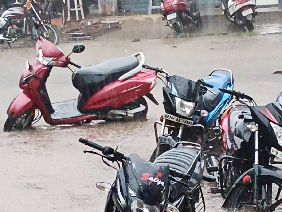 Heavy Rains In Telugu States Photos11