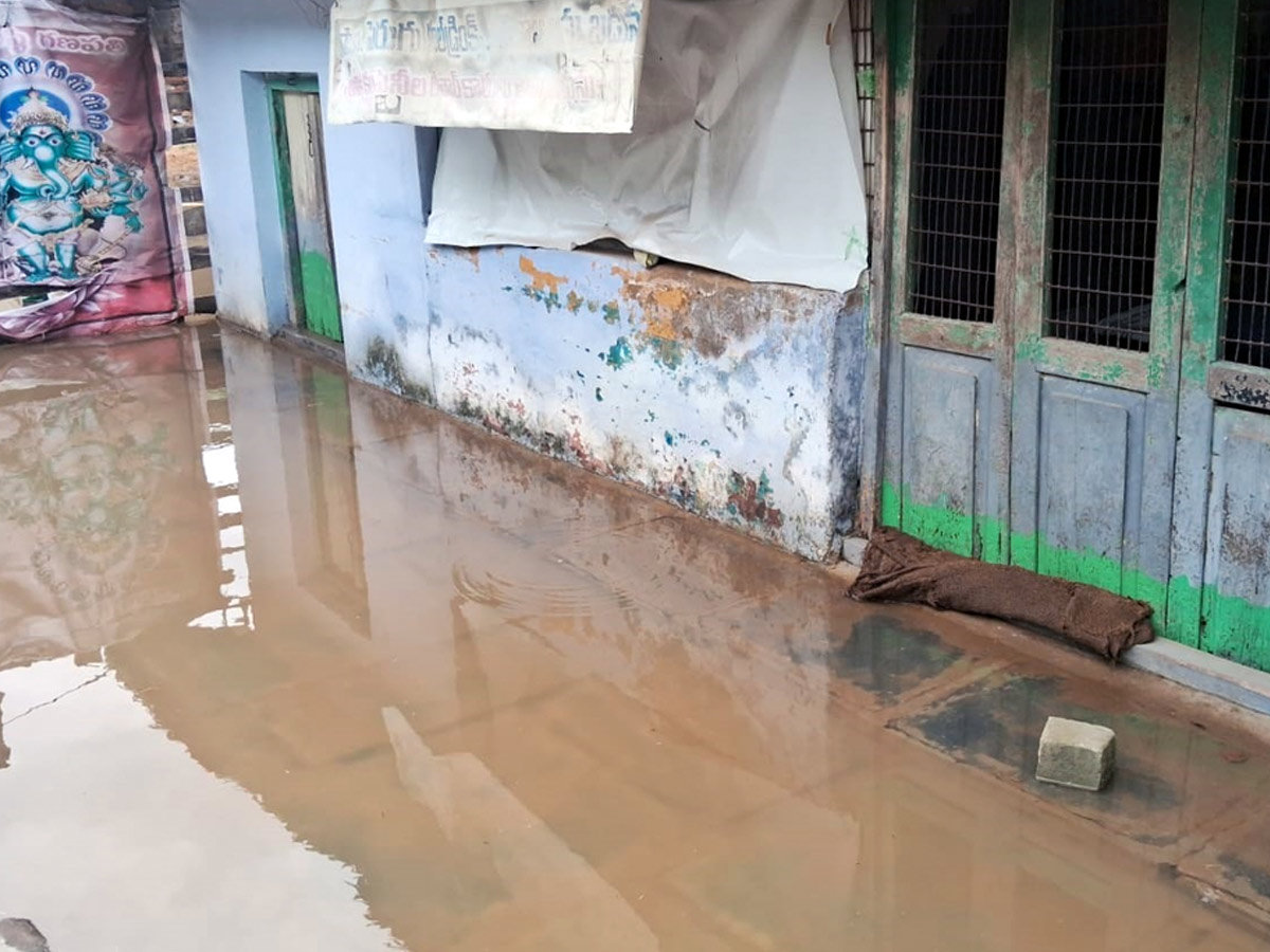 Heavy Rains In Telugu States Photos18
