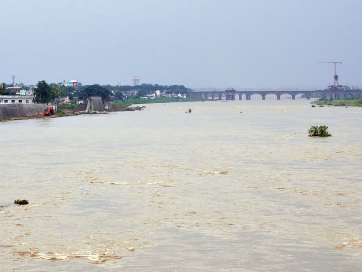 Heavy Rains In Telugu States Photos20