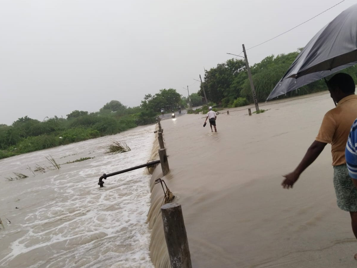 Heavy Rains In Telugu States Photos22