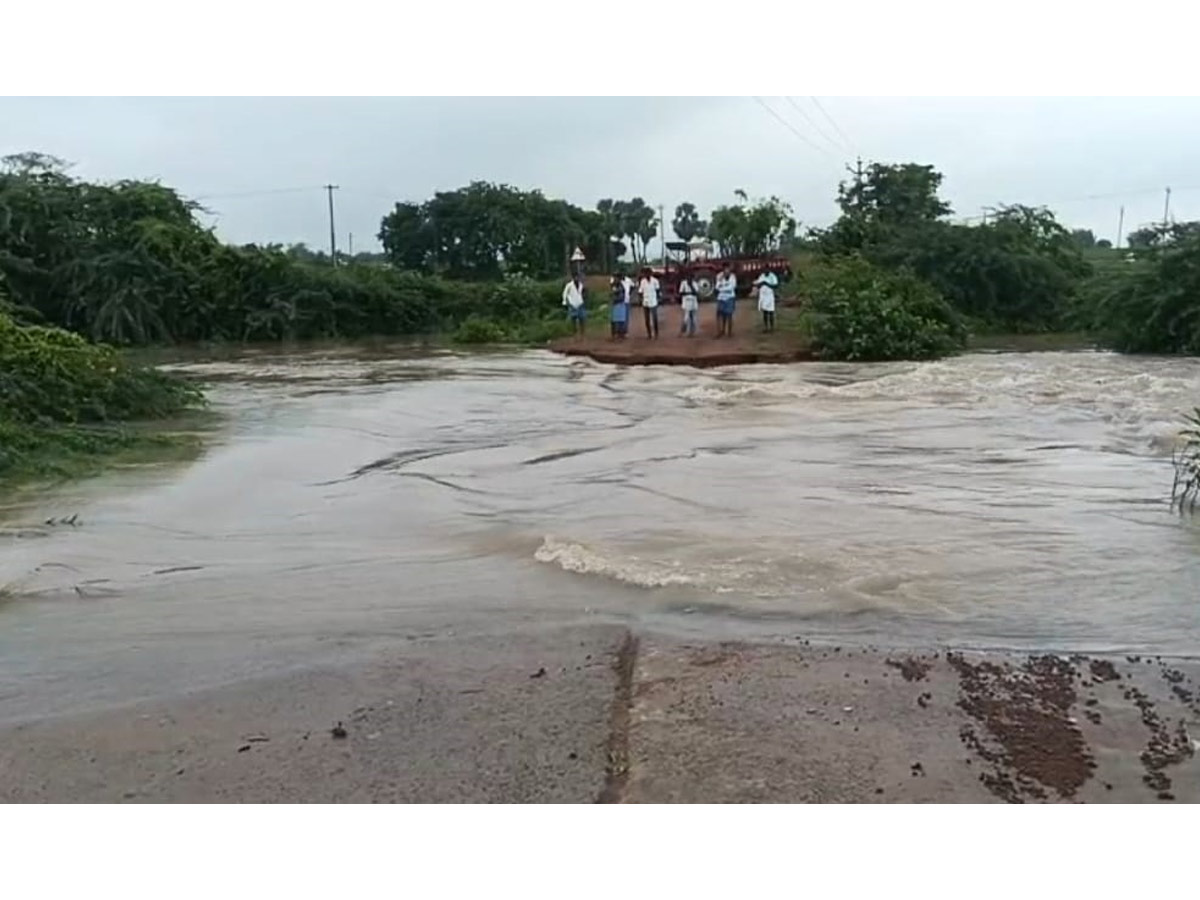 Heavy Rains In Telugu States Photos31