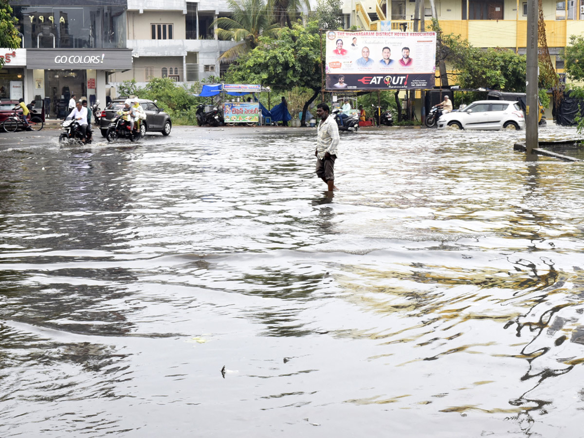 Heavy Rains In Telugu States Photos41