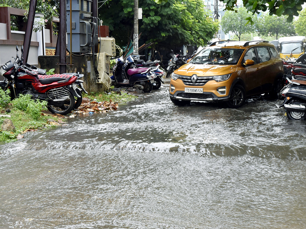 Heavy Rains In Telugu States Photos42