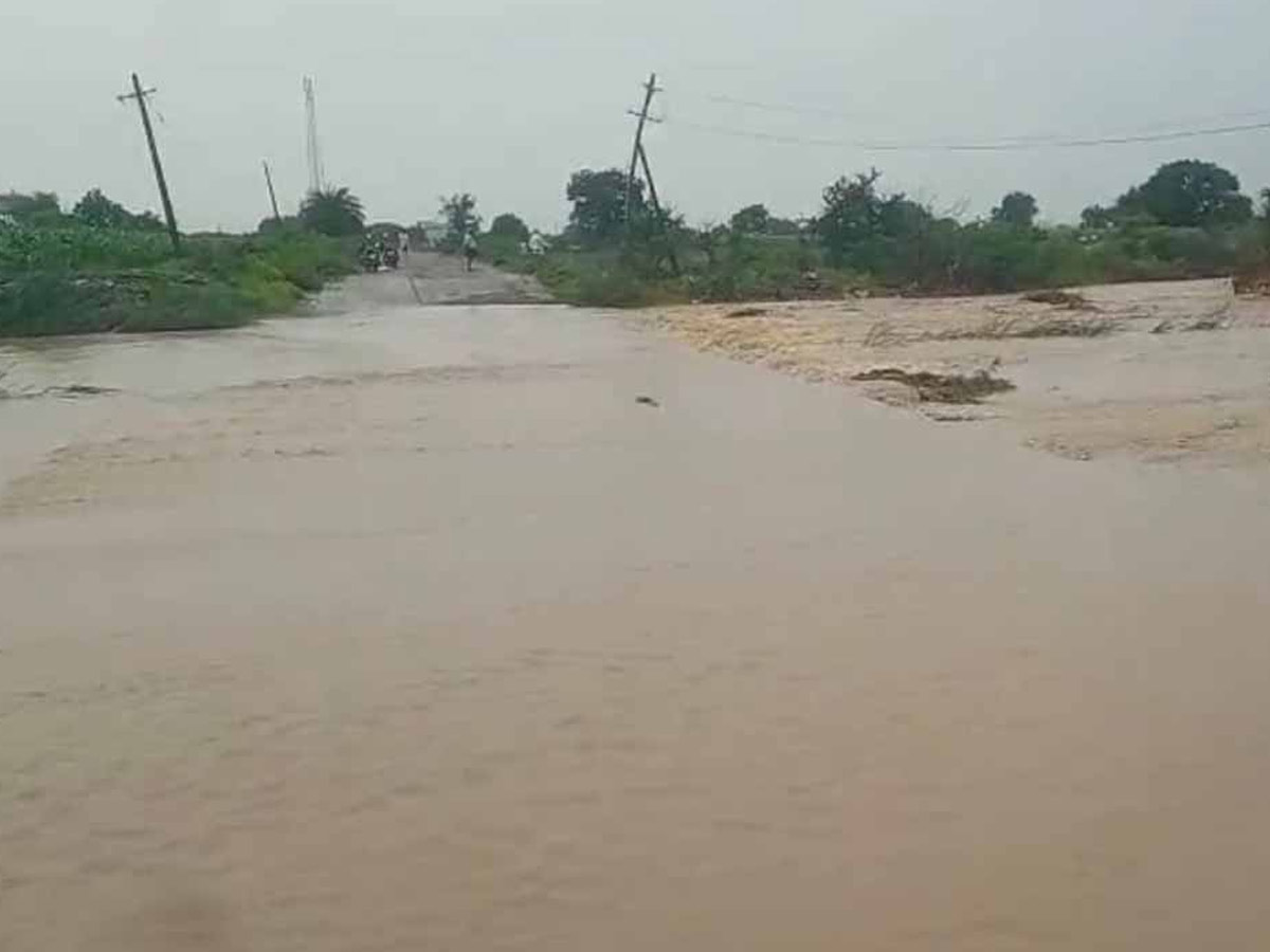 Heavy Rains In Telugu States Photos6