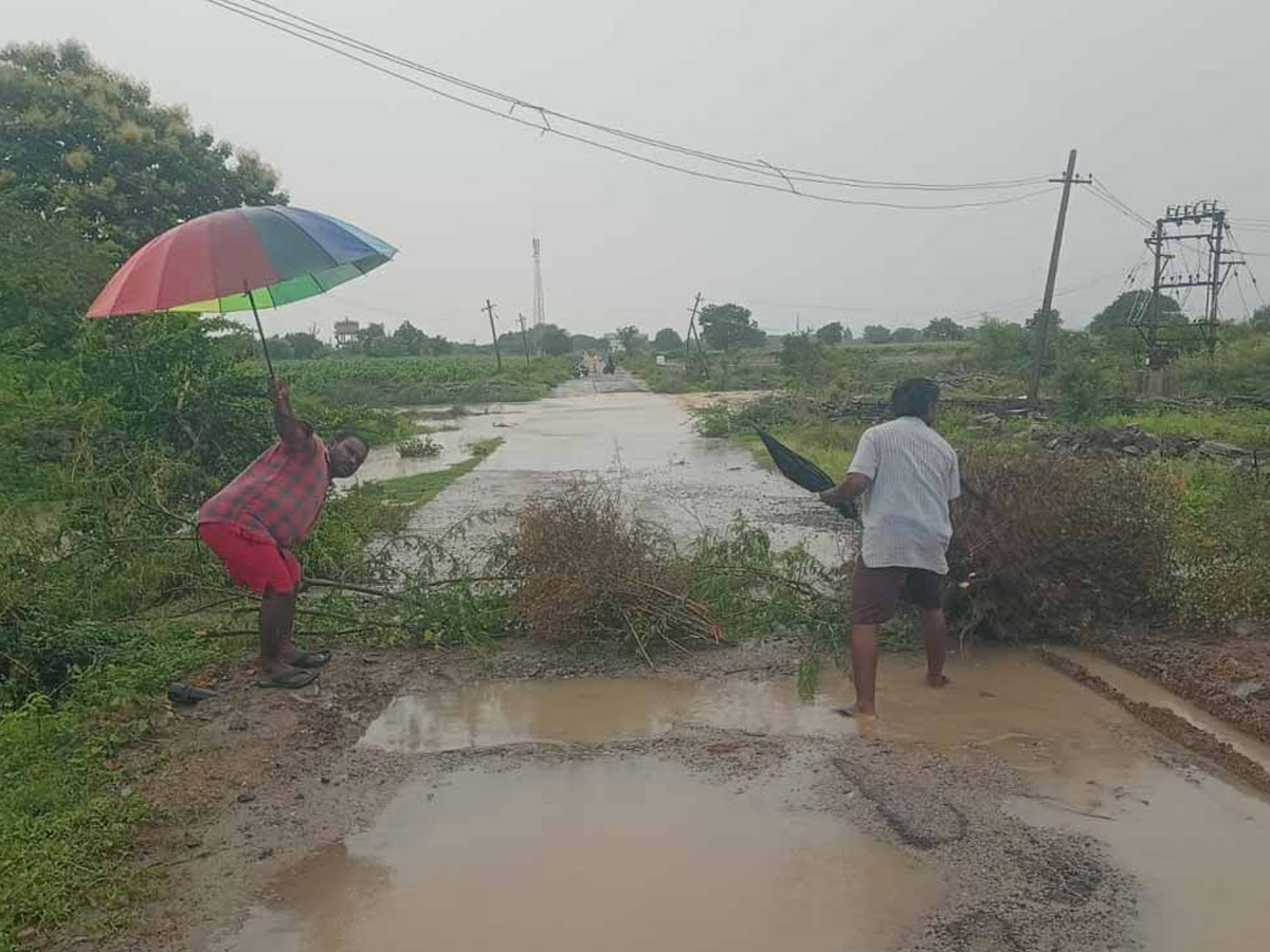 Heavy Rains In Telugu States Photos8