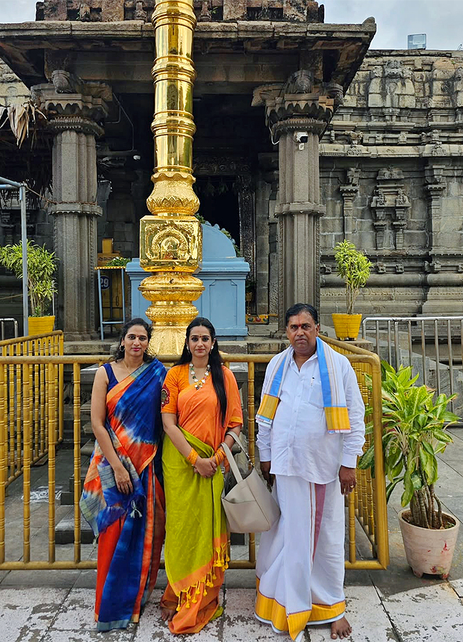 Tollywood Actress Laya At Simhachalam Temple Photos13