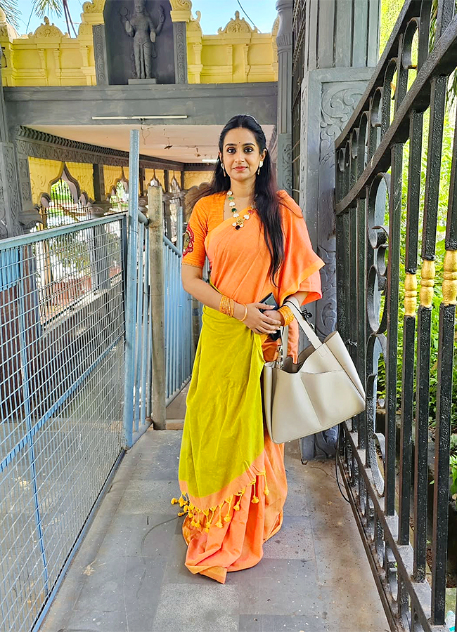Tollywood Actress Laya At Simhachalam Temple Photos5
