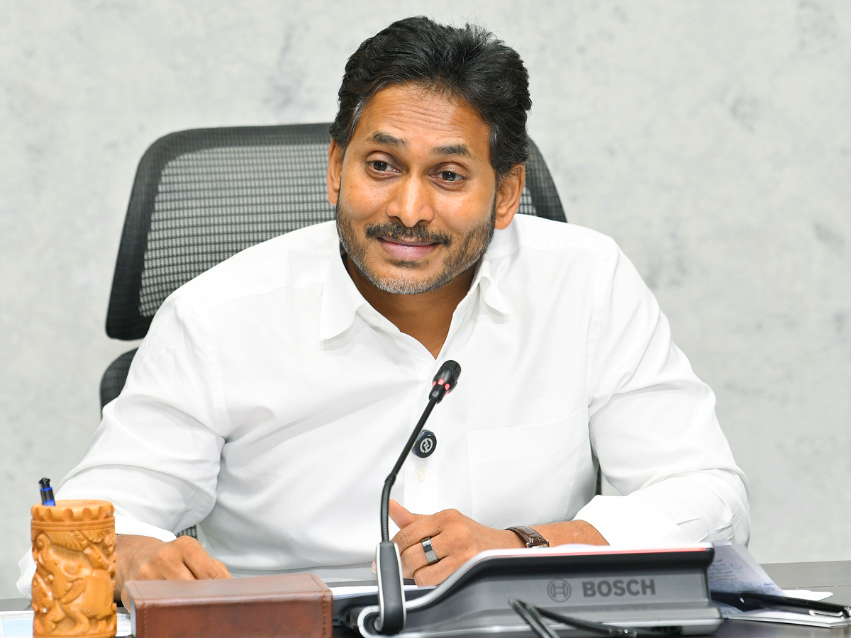 YS Jagan Sensational Press Meet on Pulivendula ZPTC By Election Photos6