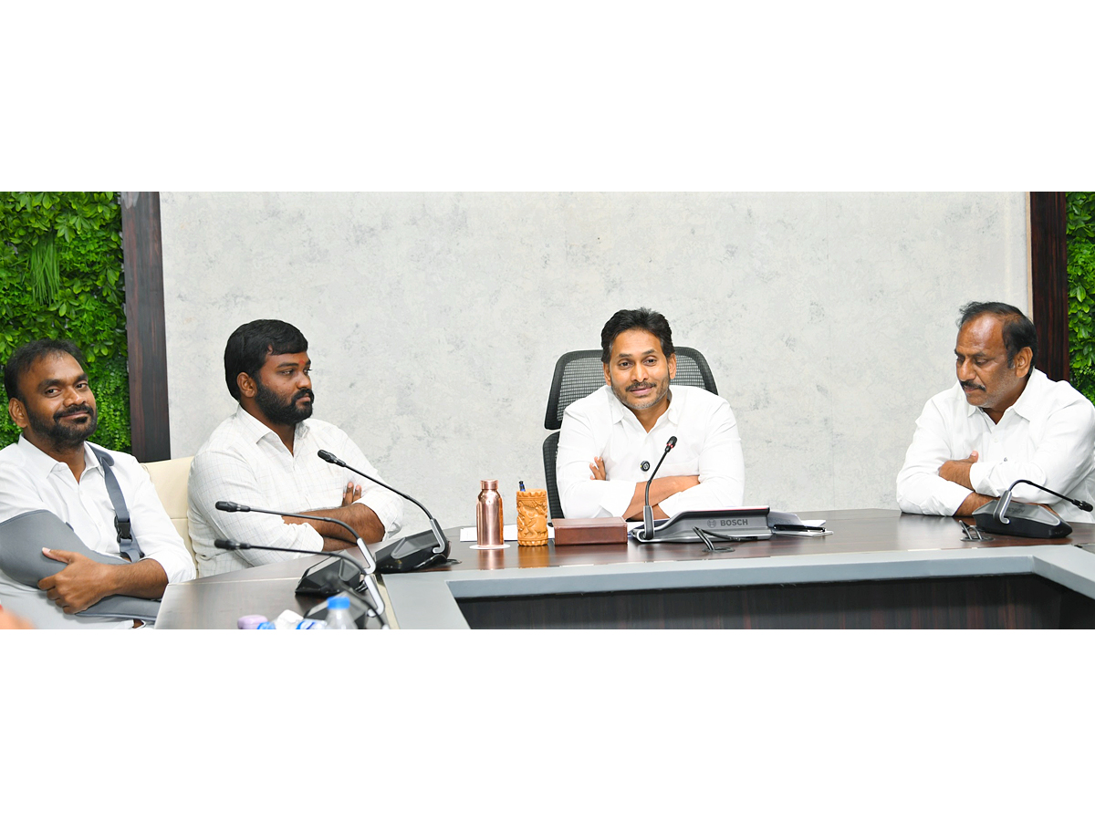YS Jagan Sensational Press Meet on Pulivendula ZPTC By Election Photos11