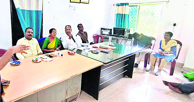 సమావేశంలో వెల్లువెత్తిన సమస్యలు 2