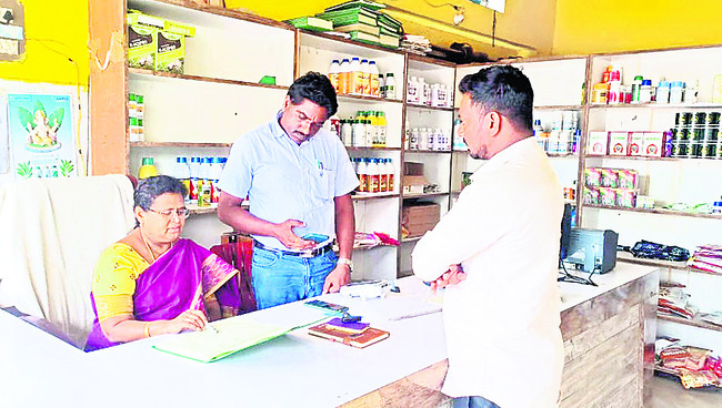 పాకాల ఏటి వరద ఉధృతి పరిశీలన3