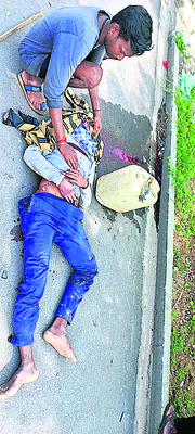 ముగ్గురు వలస కార్మికుల దుర్మరణం 1