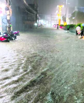 దంచికొట్టిన వాన 2
