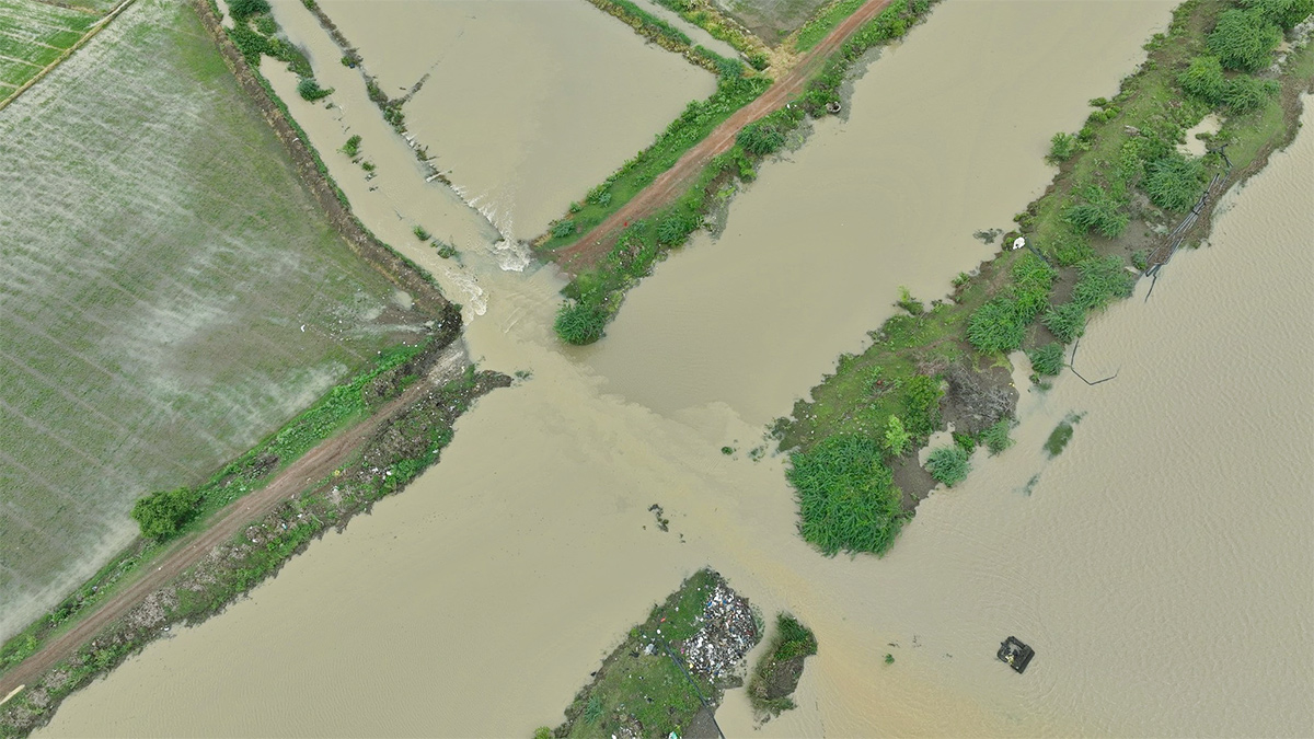 Heavy Rain Amaravati Iconic Towers Flooded Again Photos9