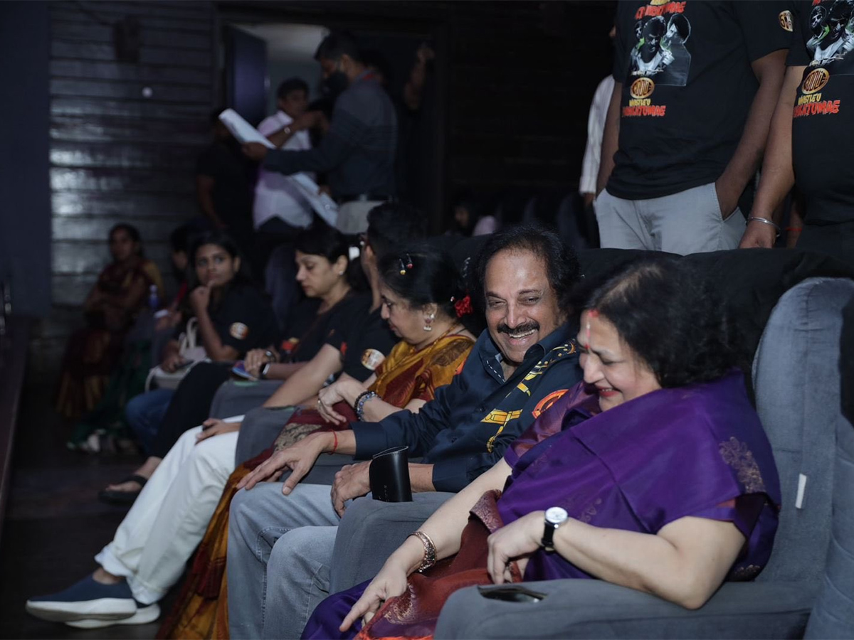 Rajinikanth Coolie Movie Watching in Dhanush, Photos Goes Viral2