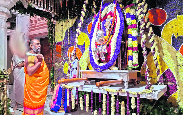 శోభాయమానం.. ఆరాధనోత్సవం1