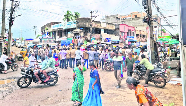 తాగునీటి కోసం ధర్నా 2