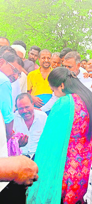 కన్నీటి వీడ్కోలు1