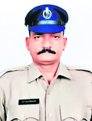 పలువురికి పోలీసు సేవా పతకాలు 4