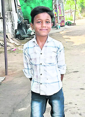 పంద్రాగస్టుకు పోదువు.. లే కొడుకా1