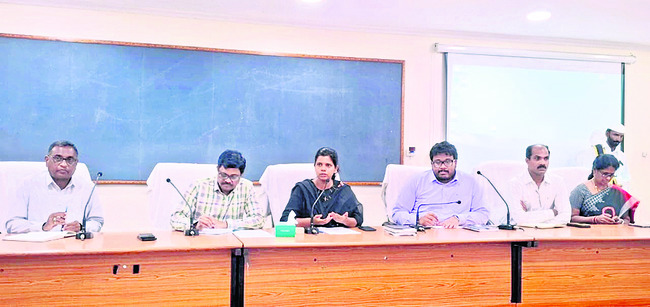 స్వాతంత్య్ర వేడుకలకు ముఖ్య అతిథిగా మంత్రి కోమటిరెడ్డి1