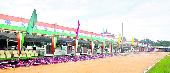 స్వాతంత్య్ర వేడుకలకు ముస్తాబు 2