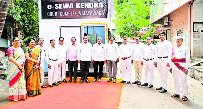 రోడ్డు ప్రమాదంలో వ్యక్తి మృతి 1