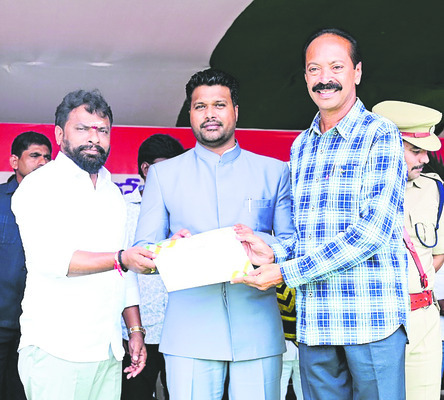 ఉత్తమ సేవలకు పురస్కారాలు5
