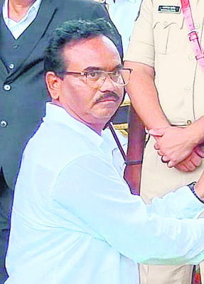 ప్రతిభకు ప్రశంస7